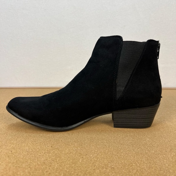Esprit Womens Chelsea Black Boot Tiffany Faux Suede Booties Size 9M Classic READ - Picture 10 of 13